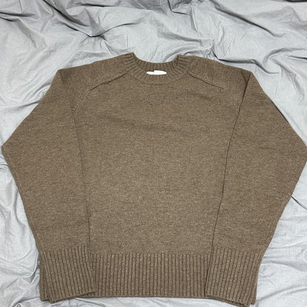 M) 아트이프액츠 핑거홀 니트 베이지 