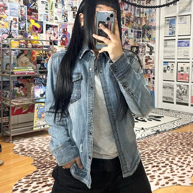 JPN 에스닉 자수 패턴 스터드 데님 셔츠