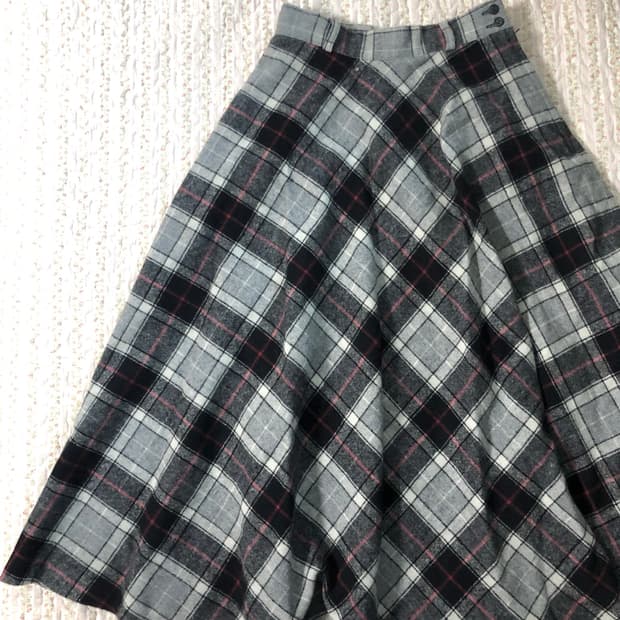 Red point check long skirt
