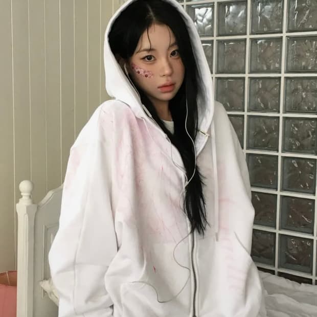 (미개봉 새상품) 러브이즈트루 캐캐체 세라 후드집업