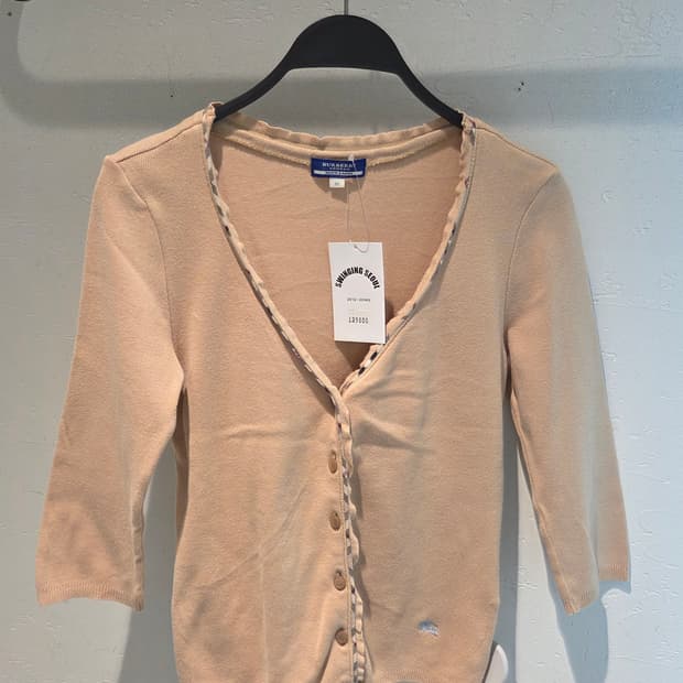 버버리 가디건 판매합니다