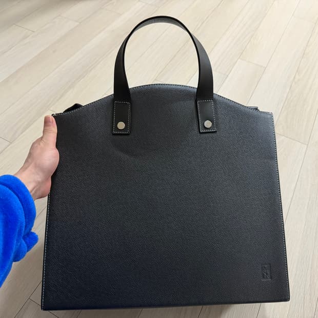 밈더워드로브 타이가 레더 아치 토트백