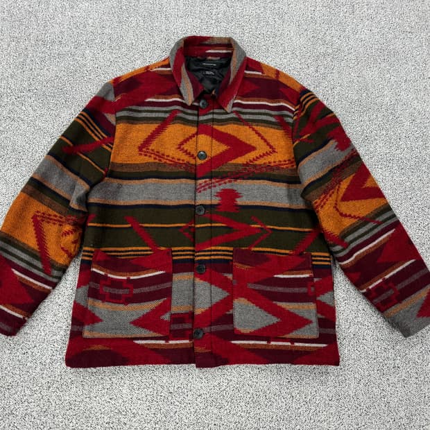 어반아웃피터스 아즈텍 자켓