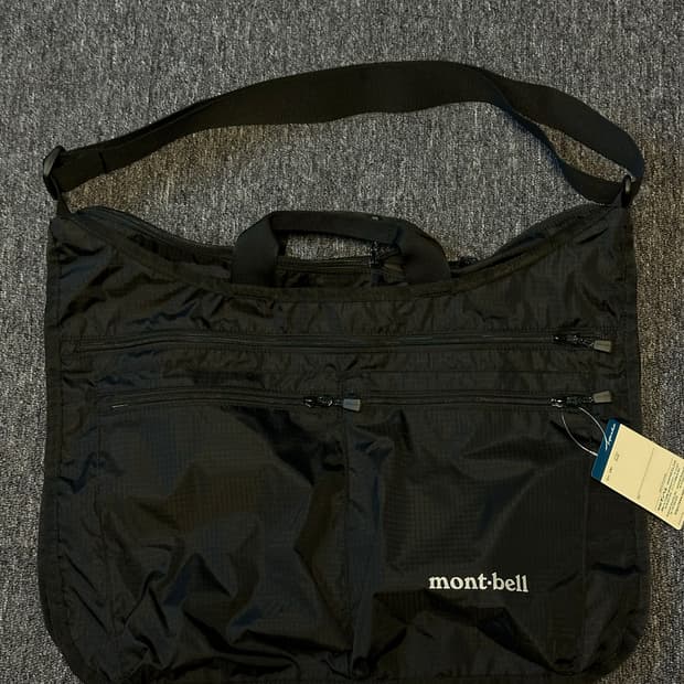 몽벨(Montbell) 라이트 웨이트 숄더백 L 블랙
