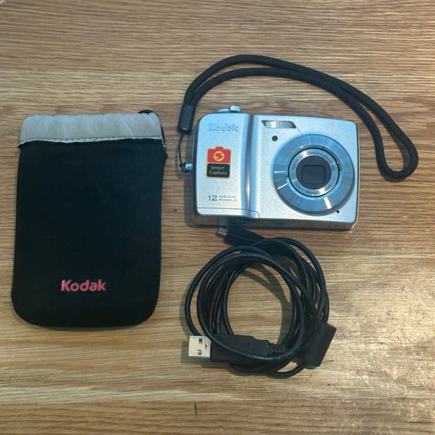 르세라핌 은채 디카, 작례 O) 코닥 이지쉐어 C182 빈티지 디카