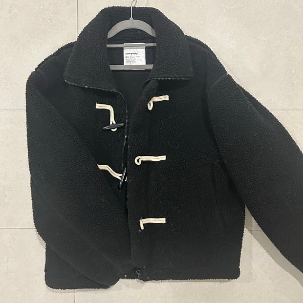 코드그라피 헤비보아 더플 플리스 점퍼 블랙