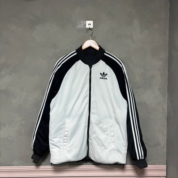 아디다스 슈퍼스타 리버시블 양면 패딩 자켓