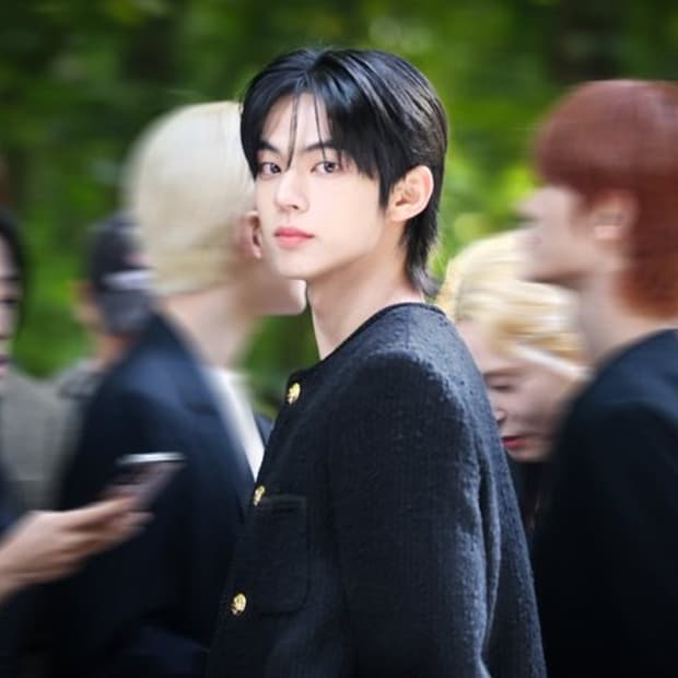 [투어스 신유님 착용] 셀린느 24ss 캐시미어 샤쥬르 트위드 자켓