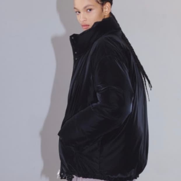 인사일런스우먼 매트글로시 패딩