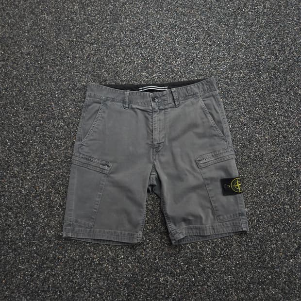 스톤아일랜드 가먼트 다이드 와펜 카고 하프 팬츠 (M)