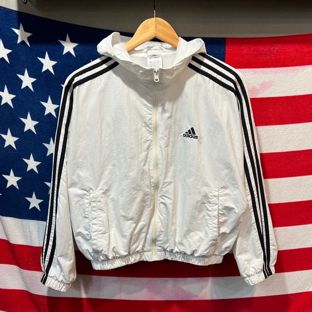 아디다스 크롭 후드 바람막이