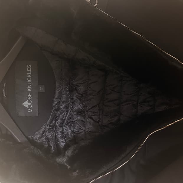 무스너클 버니스웨터 