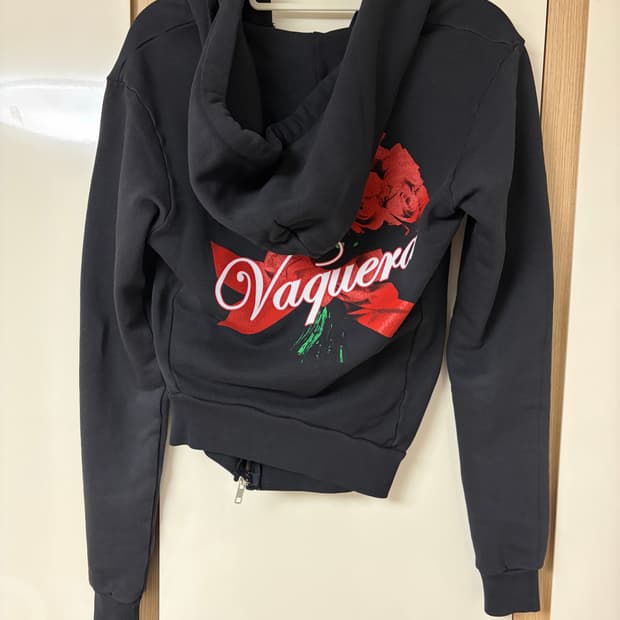 바퀘라 후드집업