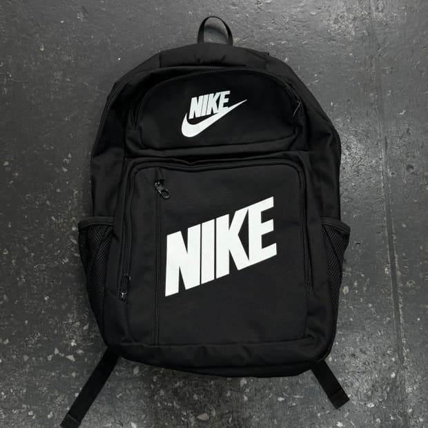 나이키 엘리멘탈 백팩