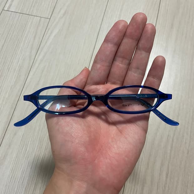 금자안경 SPIVVY
