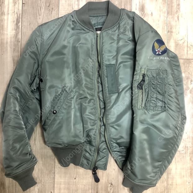 알파 인더스트리 B-15D 항공 점퍼 42 (USA Made)