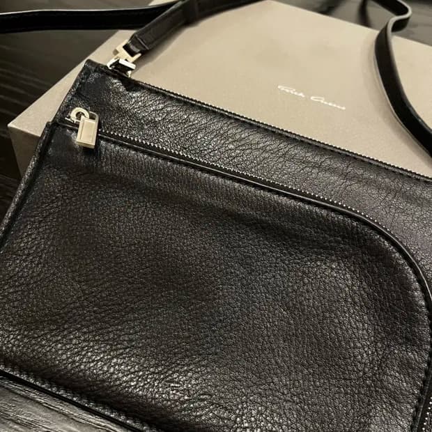 릭오웬스 블랙 소가죽 클럽 파우치백 숄더백 크로스백 RICK OWENS