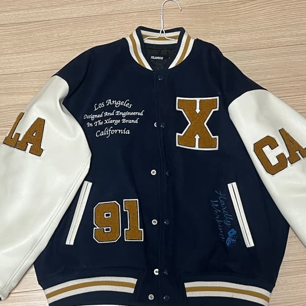 X Large 바시티자켓