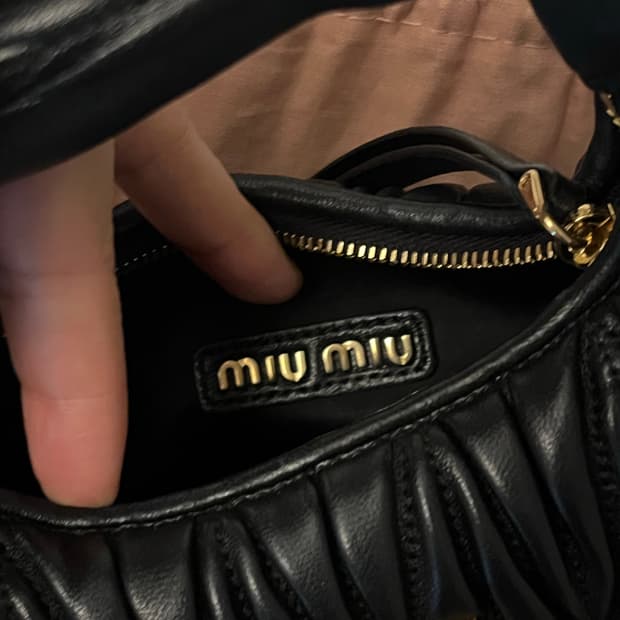 미우미우 마테라쎄 나파 호보 미니백