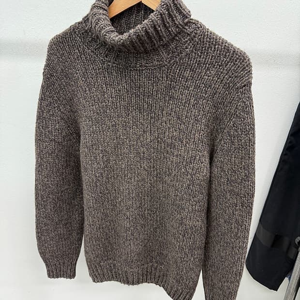 105) 자노네 이태리 터틀넥 니트 