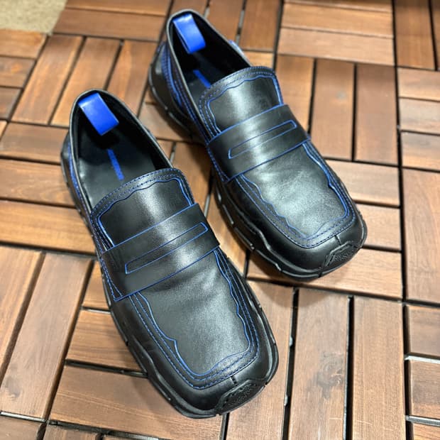 자라 아더에러 로퍼 블랙 275
