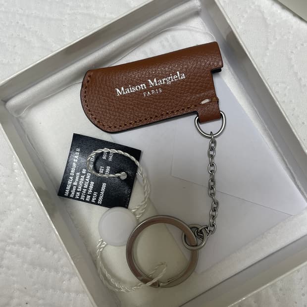 마르지엘라 키링