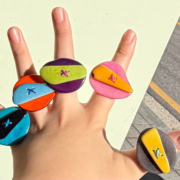 buttonguana 6types