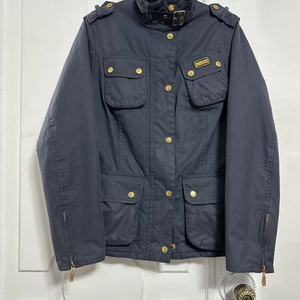 바버 인터네셔널 핀스 왁스 자켓