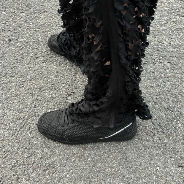 엠포리오 아르마니 스터드 스니커즈