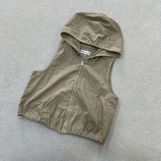 M 자라 여성 후드 크롭 조끼 0401M