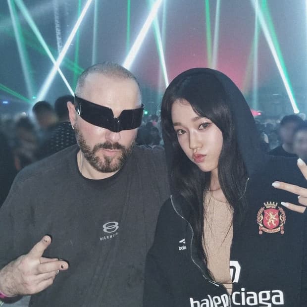 발렌시아가 파리 사커 후드집업 M