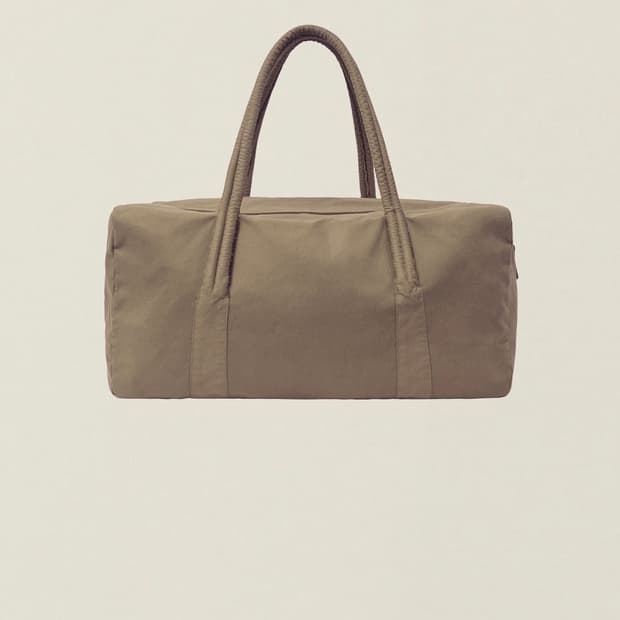 ÉÉ GARMENT DYED DUFFLE BAG (LARGE) BEIGE