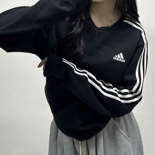 아디다스 블랙 삼선 러블리힙 스웨트셔츠 맨투맨(XL)