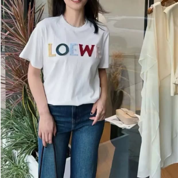 정품 로에베 면 라운드 반팔 티 여성 여유핏 L 흰색 사랑봉봉