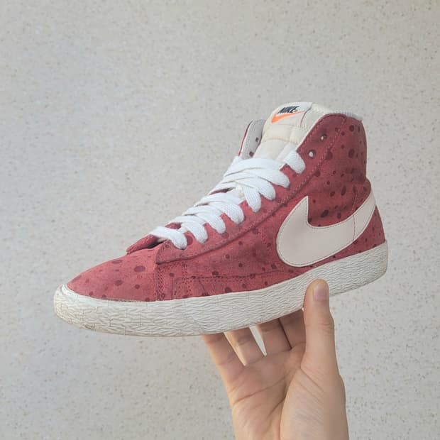 나이키 블레이저 미드 레드 도트 245
