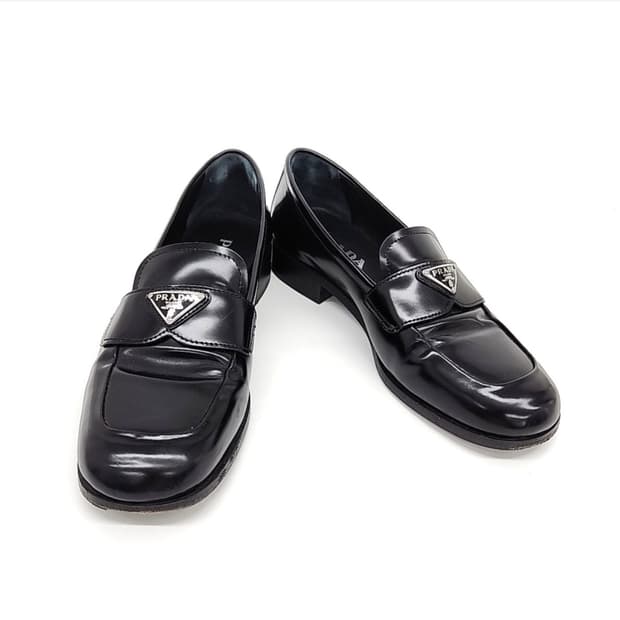 프라다 여성 로퍼