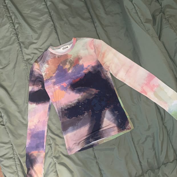 LEUNI 프린팅 롱슬리브 티셔츠