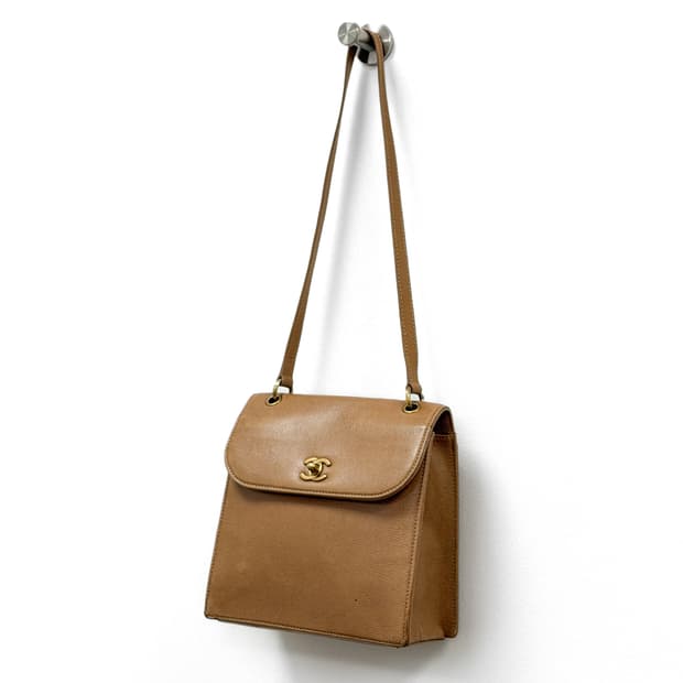 샤넬 CC 턴락 스퀘어 숄더백