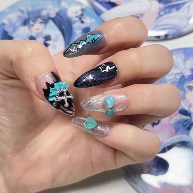 샤이닝 미쿠 드로잉 네일