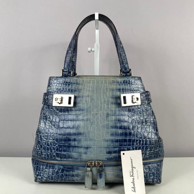 살바토레 페라가모 간치니 턴락 크로커 엠보 토트백 가방 정품