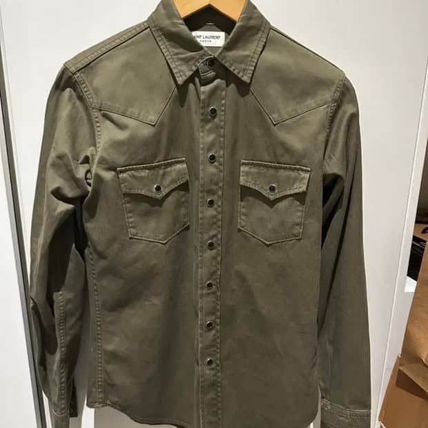 생로랑 웨스턴 셔츠 카키 박성진 착용 제품