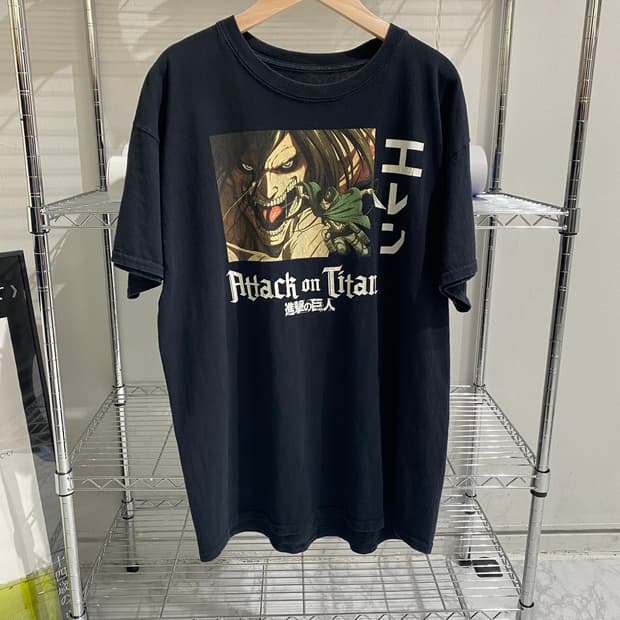 진격의거인 오피셜 애니메이션 티셔츠