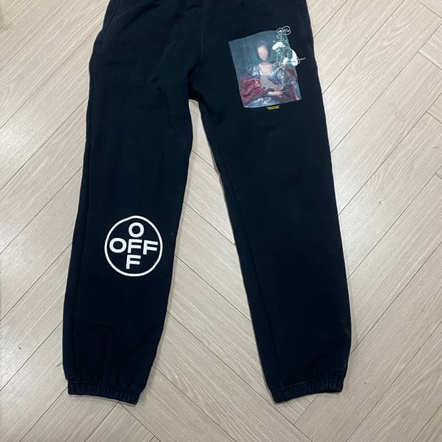 오프화이트 카라바지오 조거 팬츠(정품❤️❤️)