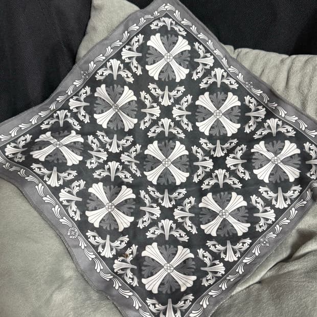 크롬하츠 실크 클로스 안경닦이.손수건