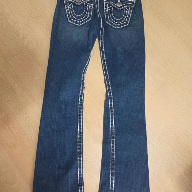 트루릴리전 베키슈퍼T 화이트 스티치 플레어핏 데님 팬츠 25