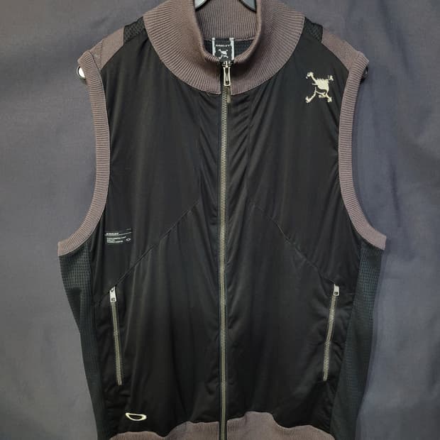 OAKLEY 오클리 자수로고 집업 베스트