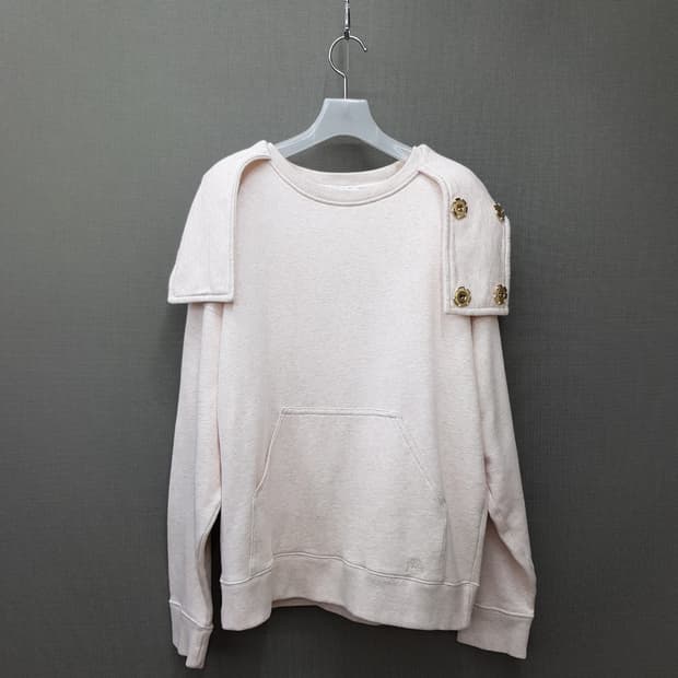 JW앤더슨  플랩 숄더 버튼 디테일 후드 스웻셔츠  M사이즈