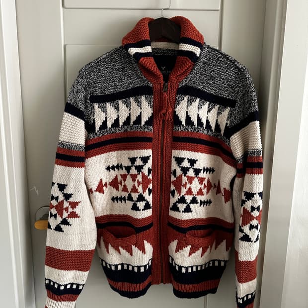 American Eagle 나바호 에스닉 패턴 코위찬 