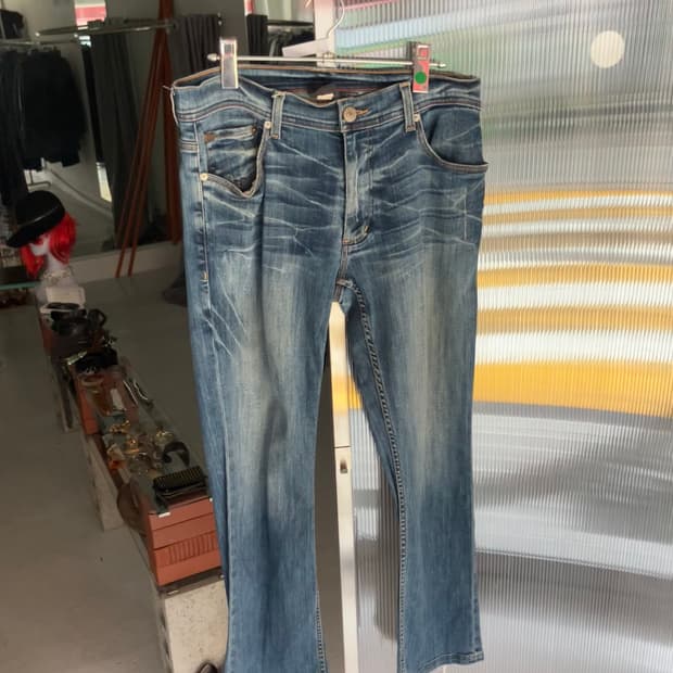 알마니 익스체인지 세미부츠컷 데님팬츠