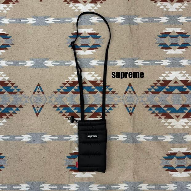 [OS] 슈프림 퍼퍼 넥 파우치 블랙 - 22FW